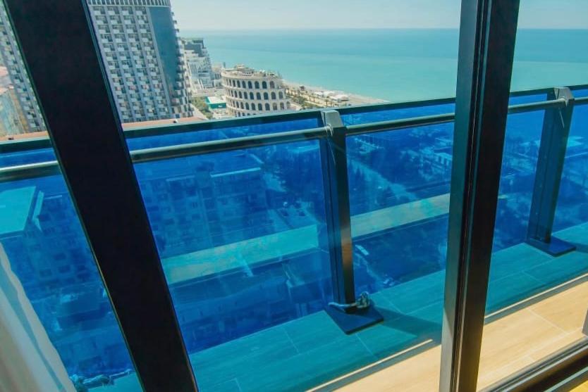 Lovely Orbi City Sea View Батуми Экстерьер фото